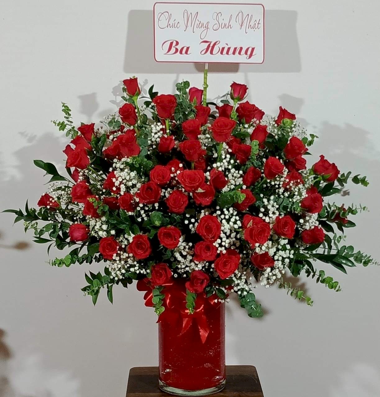 Bình hoa hồng đỏ rực rỡ chúc mừng sinh nhật - LDNK14