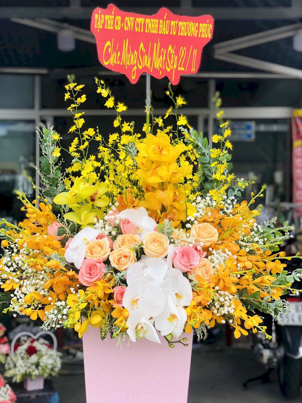 Tham khảo cách chọn hoa sinh nhật sang trọng dành tặng cho sếp nam và sếp  nữ  Uflowers  Giao Hoa Chuyên Nghiệp  Nhiều mẫu hoa đẹp
