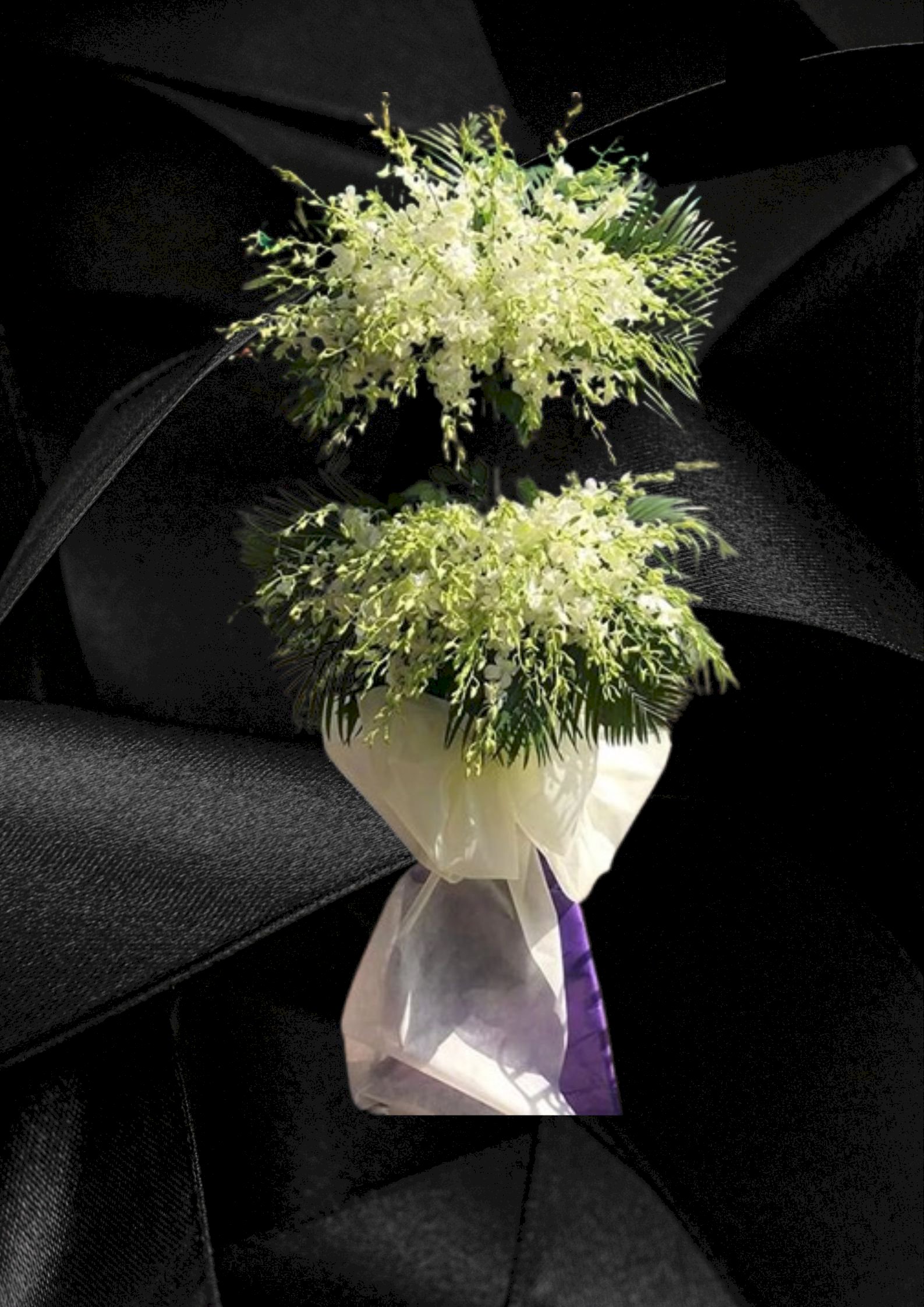 Kệ hoa chia buồn 2 tầng sang trọng  - LDNK214