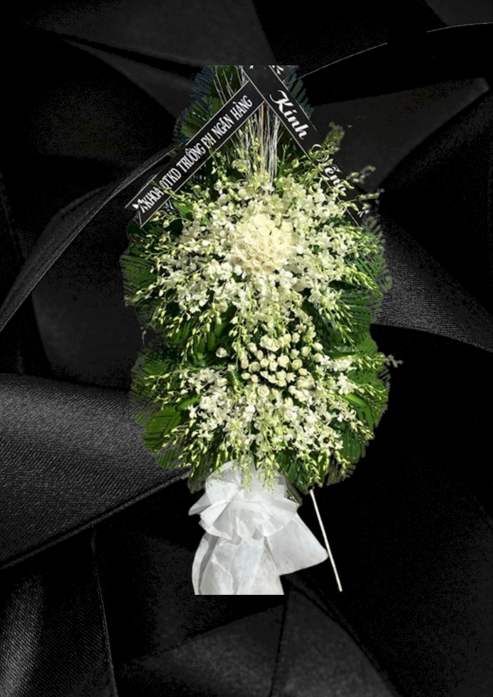 Kệ hoa chia buồn lan trắng, hoa hồng trắng - LDNK213