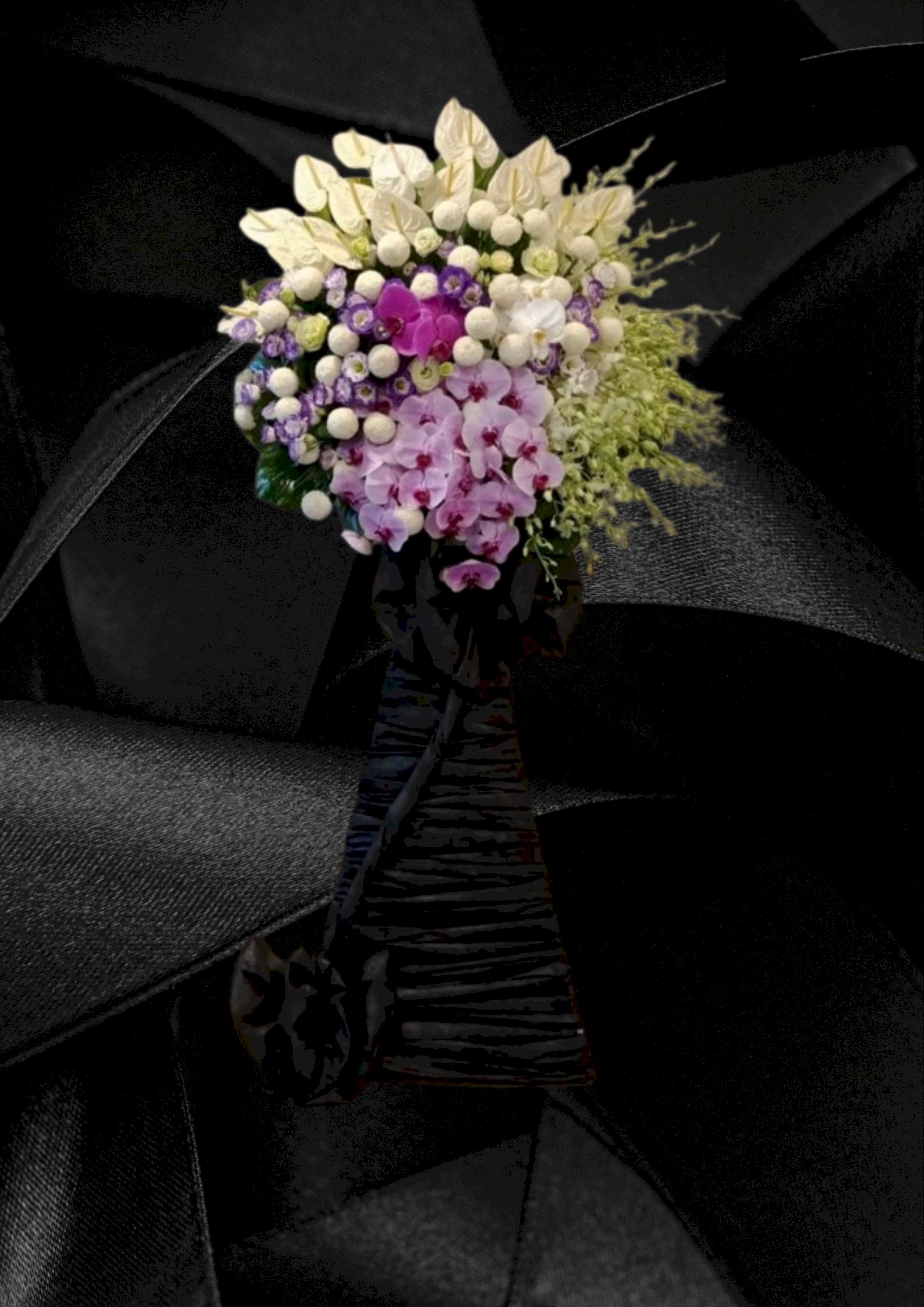 Lẵng hoa chia buồn lời tiễn biệt - LDNK68