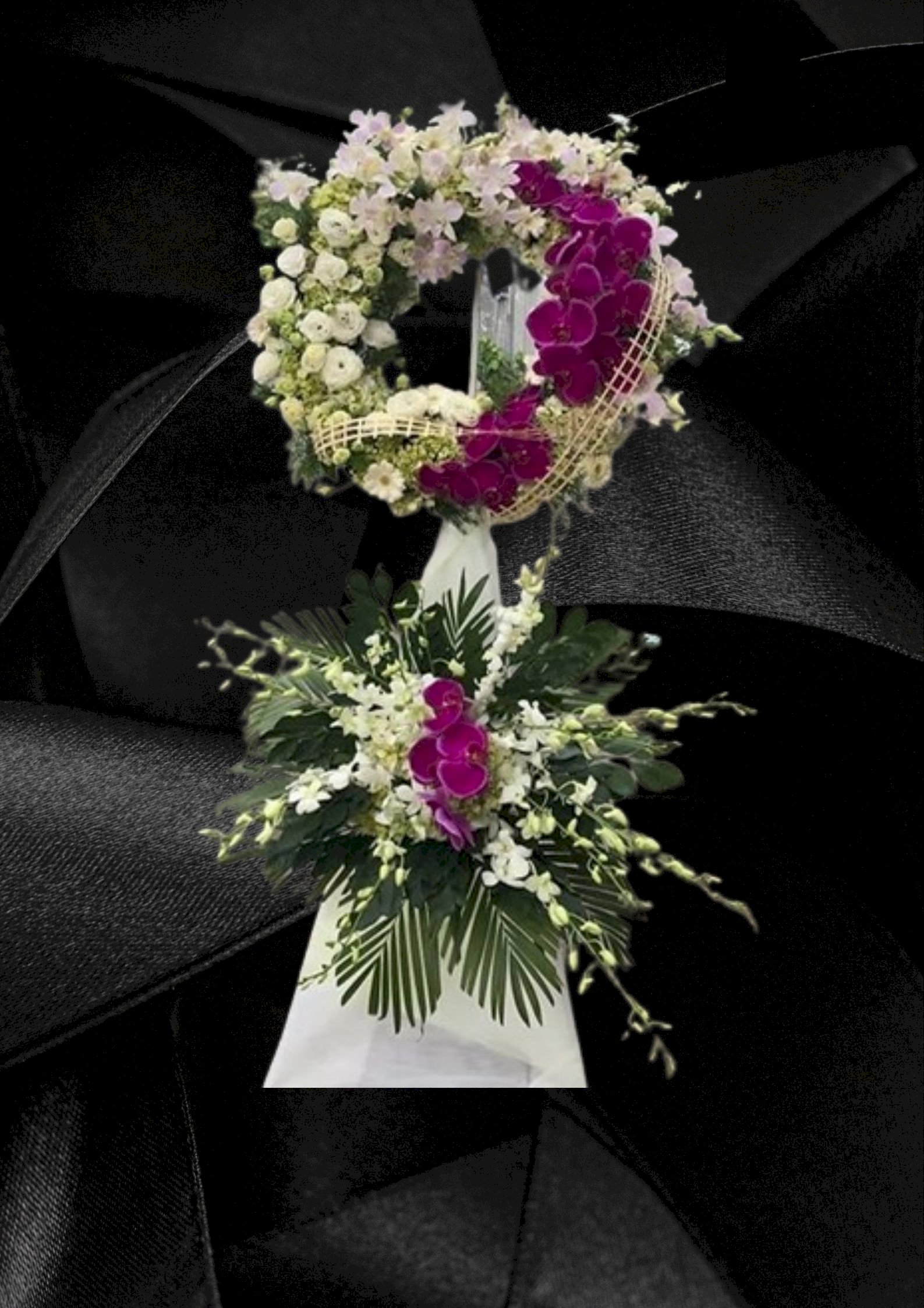 Lẵng hoa kính viếng thành kính chia buồn - LDNK70