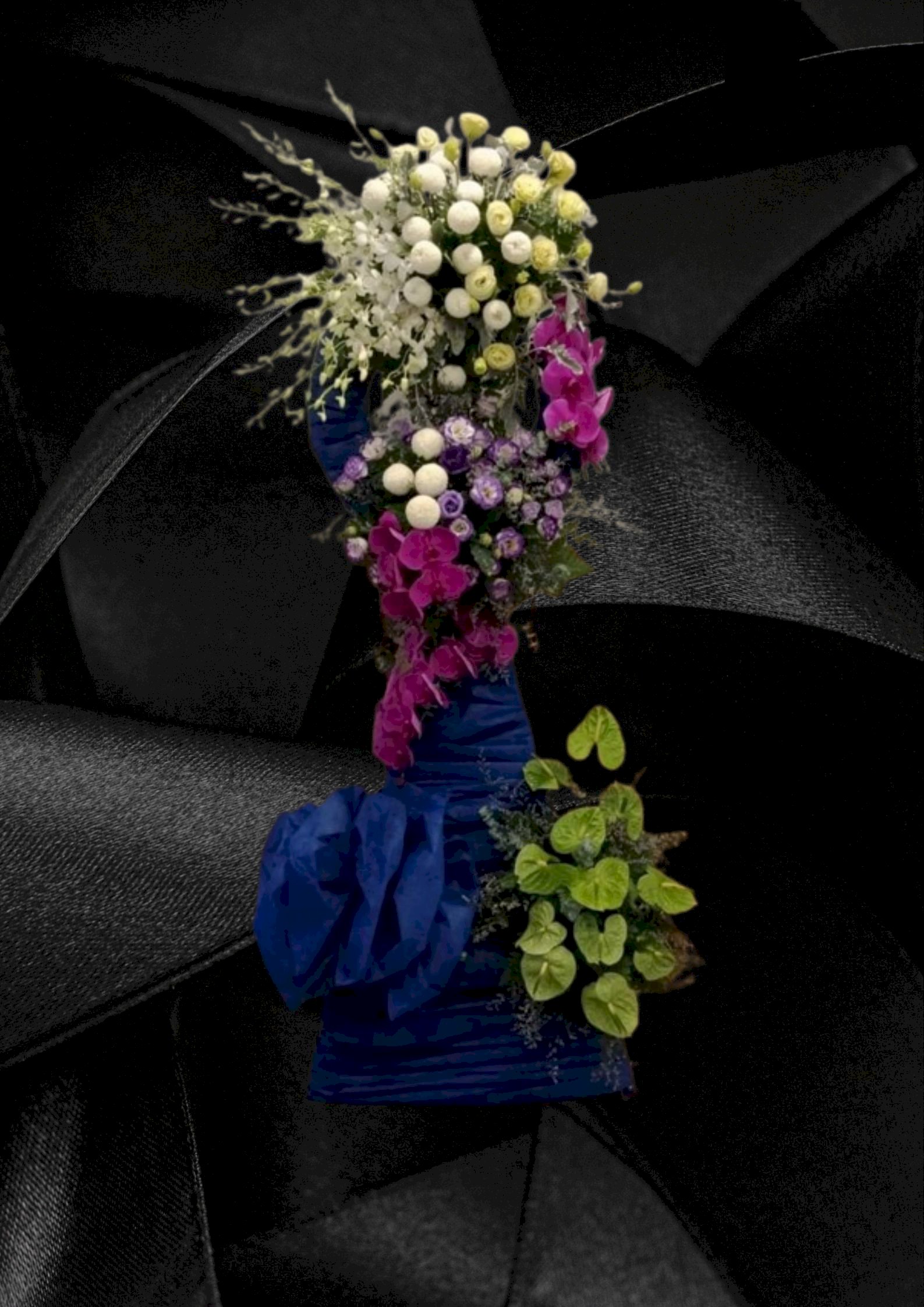 Lẵng hoa phúng điếu chia buồn - LDNK52