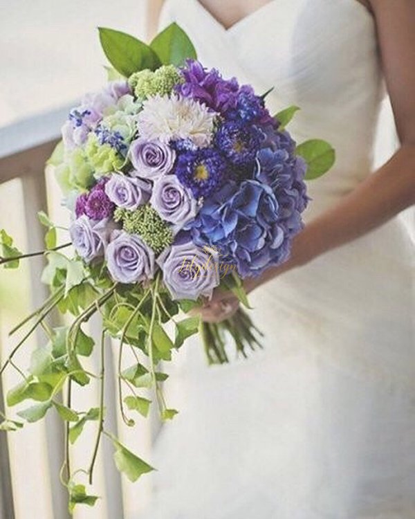 Bó hoa cưới tone màu tím xanh lãng mạn - LDNK95