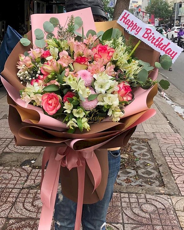 Bó hoa tặng sinh nhật bạn gái tông hồng pastel - LDNK118