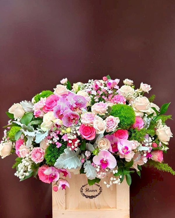 Giỏ hoa tươi đẹp tặng sinh nhật cô - LDNK164