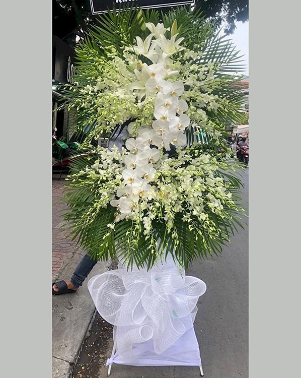 Kệ hoa chia buồn hoa lan trắng đám tang - LDNK212