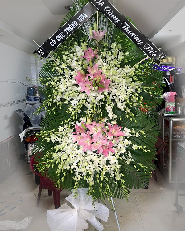 Kệ hoa viếng tang lễ vô cùng thương tiếc - LDNK207